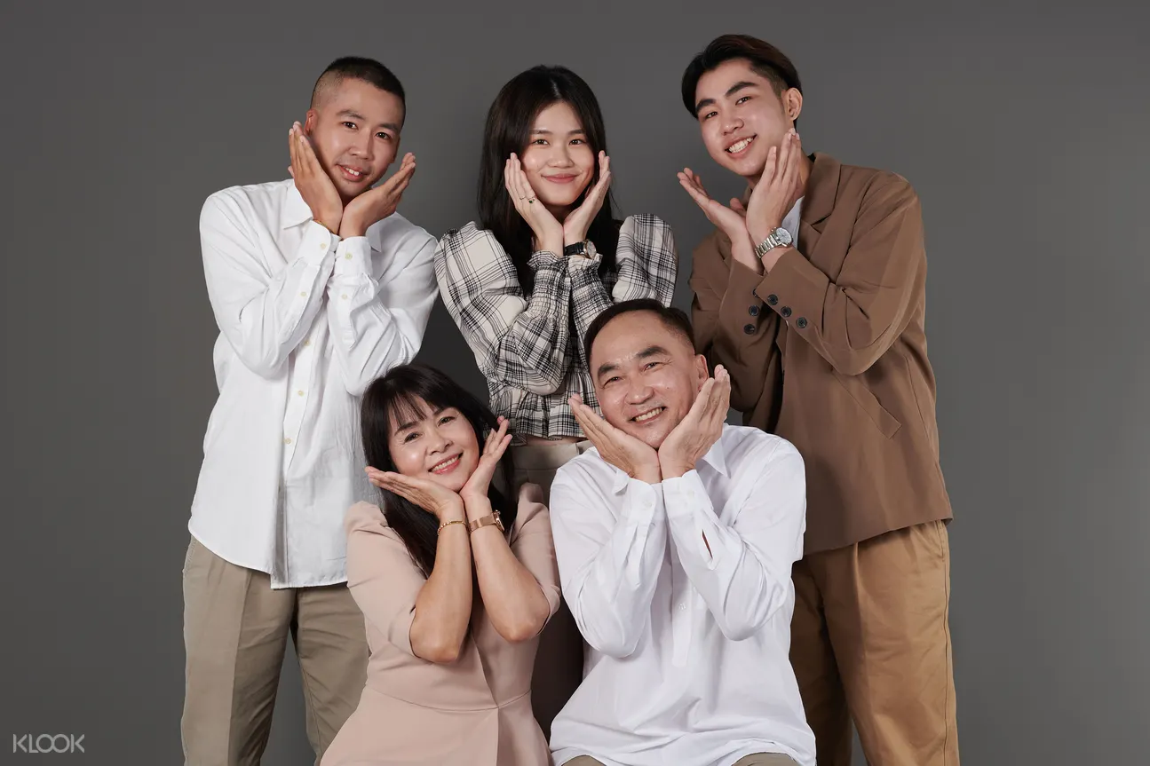Detail Foto Keluarga Studio Nomer 29