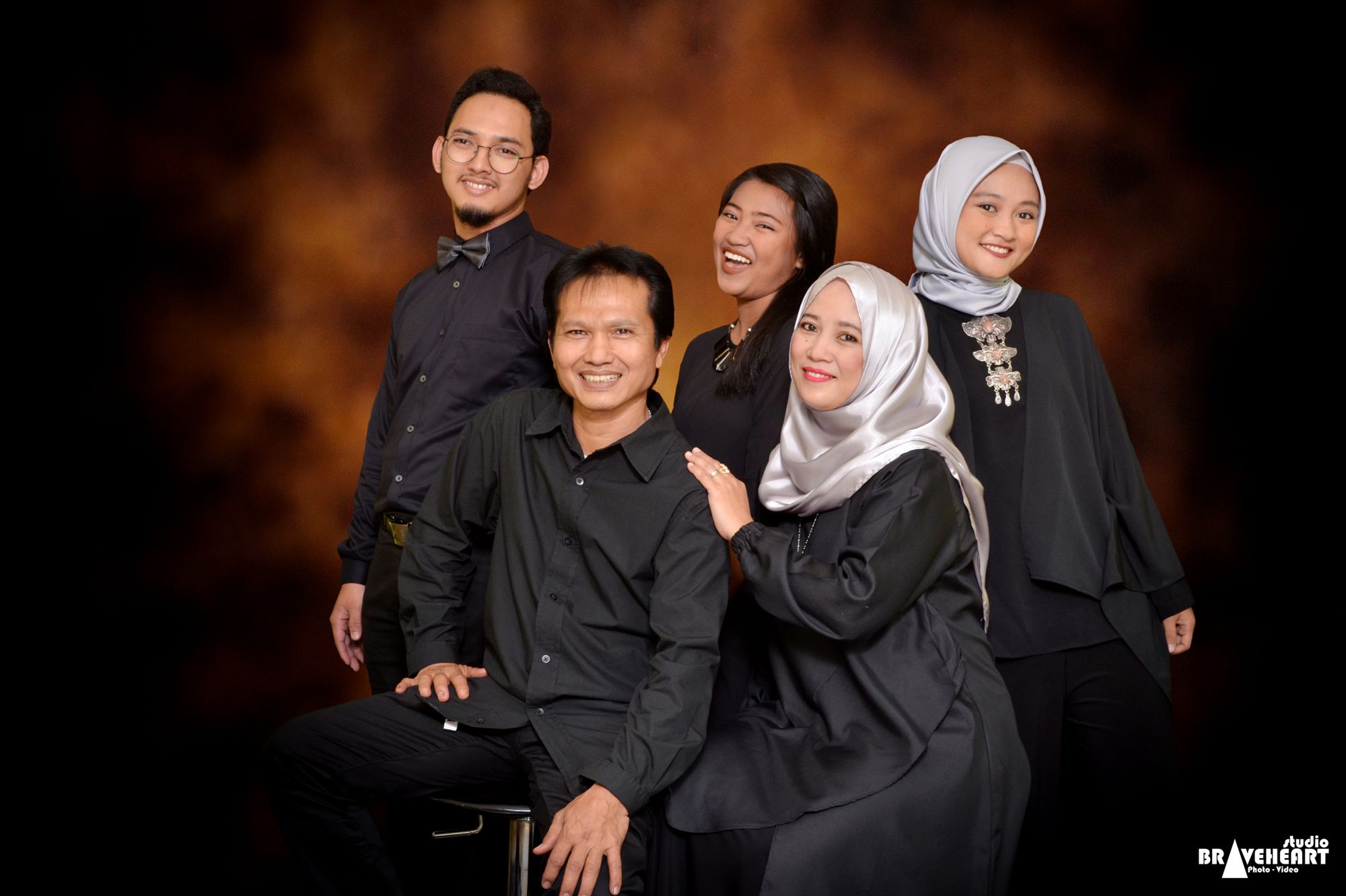 Detail Foto Keluarga Studio Berlima Nomer 3