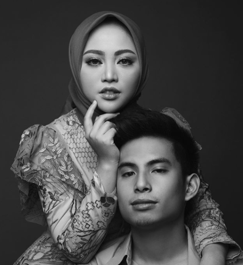 Detail Foto Keluarga Studio Yang Bagus Nomer 31