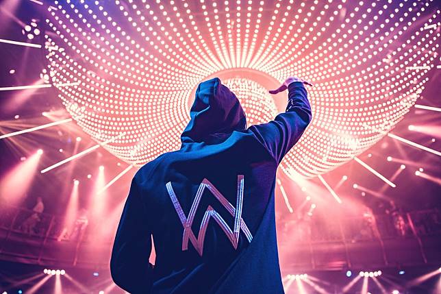 Detail Foto Keren Alan Walker Nomer 39