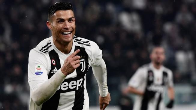 Detail Foto Keren Cristiano Ronaldo Nomer 13