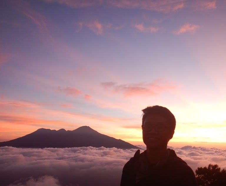 Detail Foto Keren Dari Belakang Nomer 3