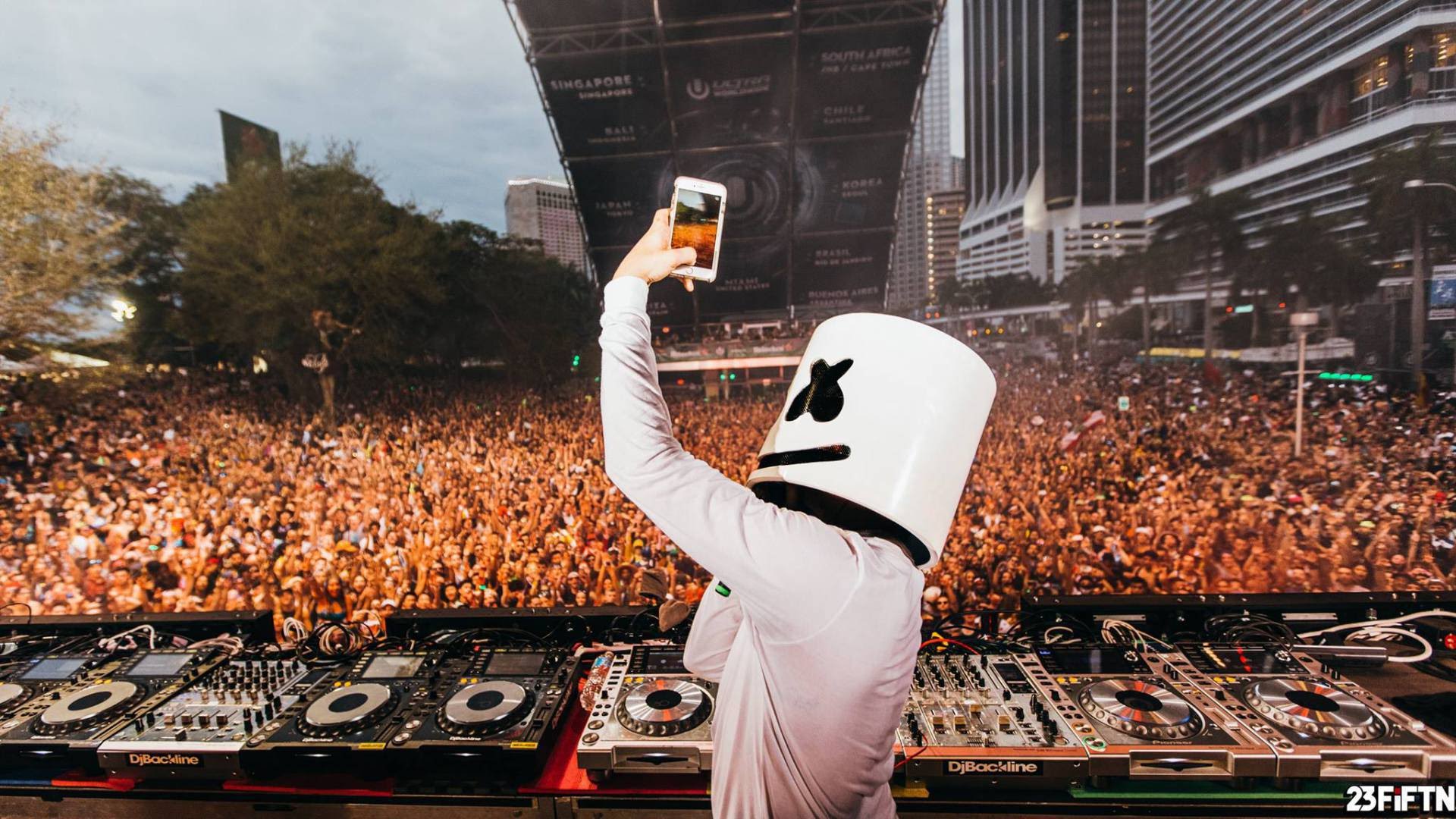 Detail Foto Keren Marshmello Nomer 16