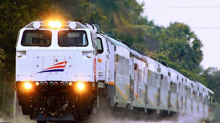 Detail Foto Kereta Api Indonesia Nomer 20