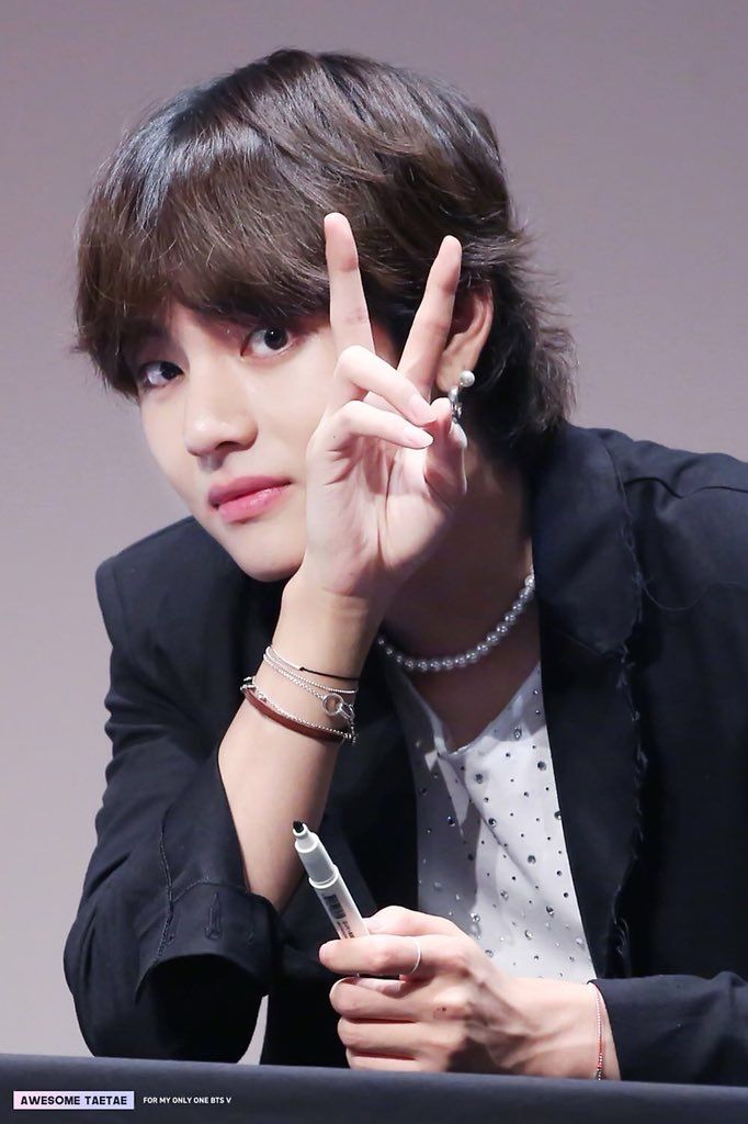 Foto Kim Taehyung 2018 - KibrisPDR