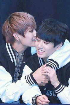 Detail Foto Kim Taehyung Dan Jungkook Nomer 34