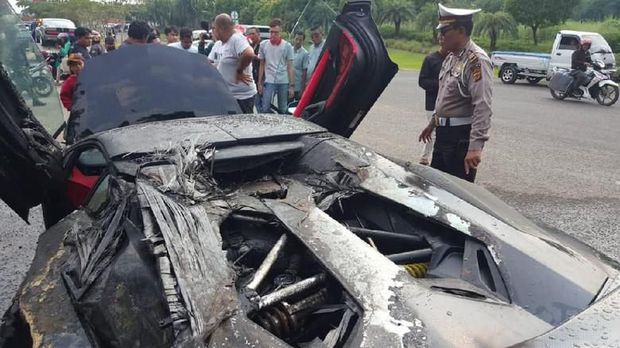 Detail Foto Koleksi Mobil Raffi Ahmad Nomer 23