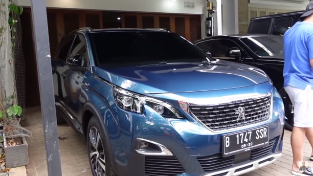 Detail Foto Koleksi Mobil Raffi Ahmad Nomer 30