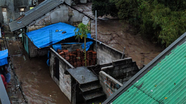 Detail Foto Korban Banjir Bandang Garut Nomer 38