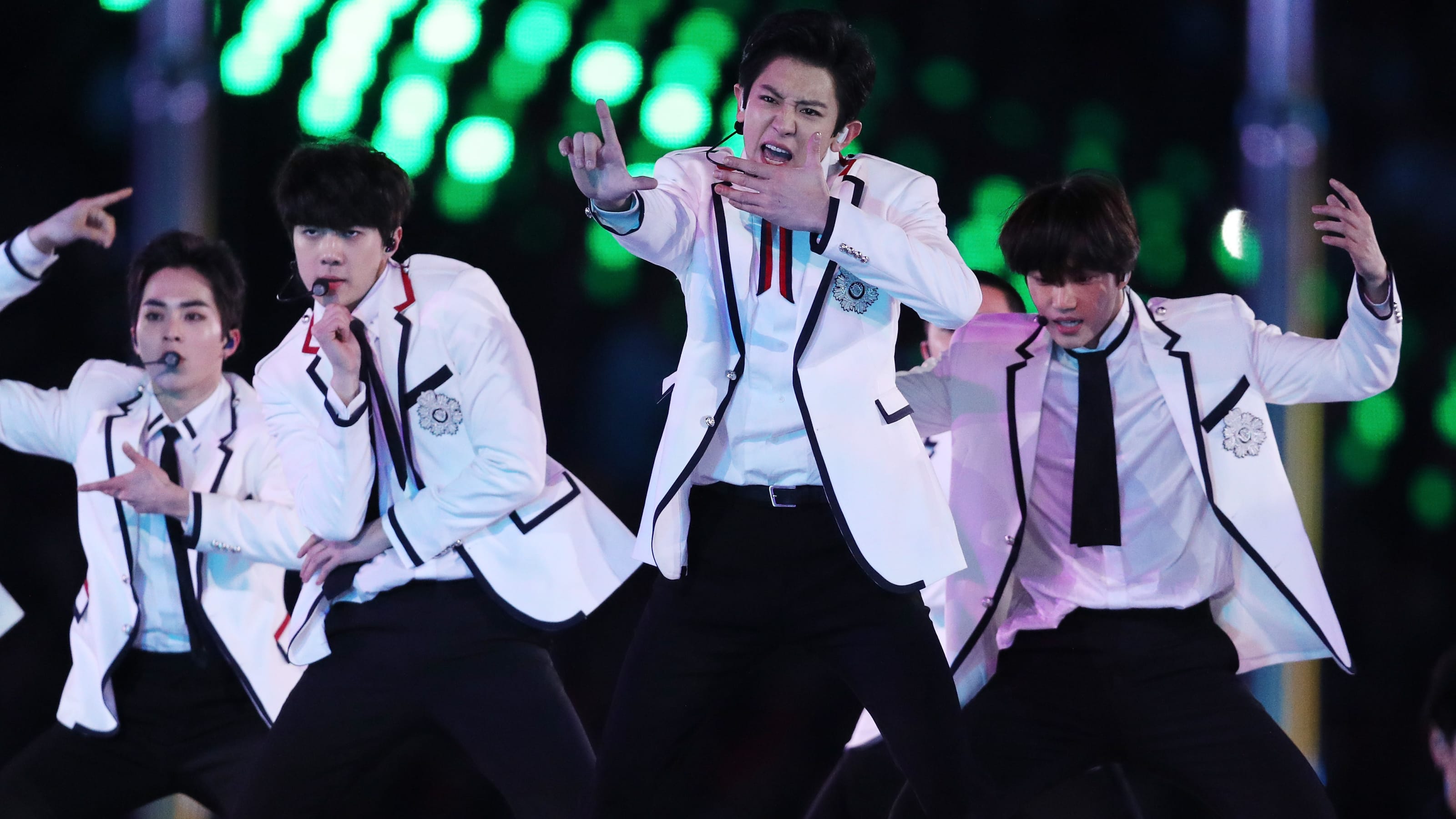 Detail Foto Kpop Exo Nomer 27