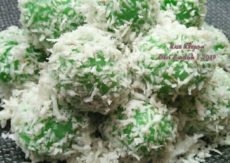 Detail Foto Kue Klepon Nomer 17