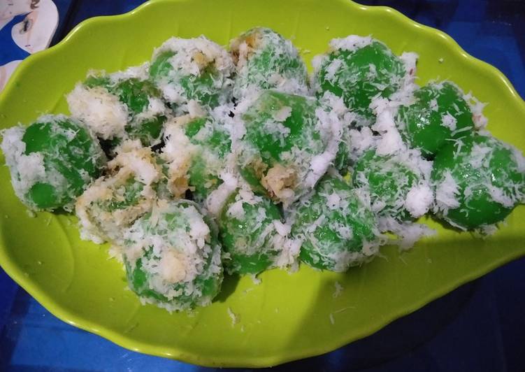 Detail Foto Kue Klepon Nomer 22