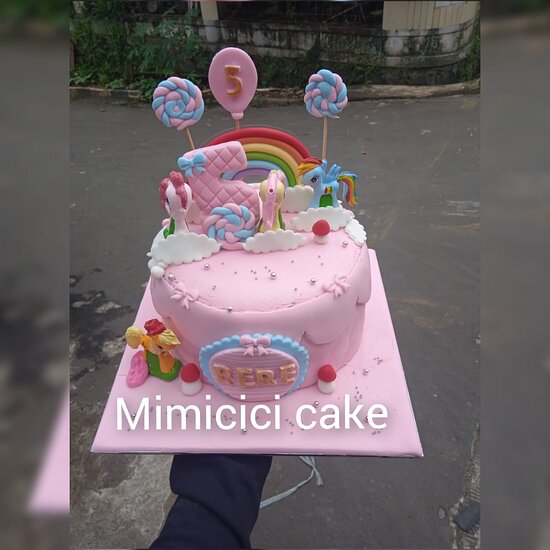 Detail Foto Kue Ulang Tahun Nomer 13