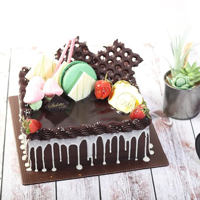 Detail Foto Kue Ulang Tahun Coklat Nomer 21