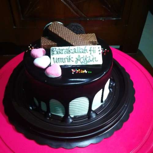 Detail Foto Kue Ulang Tahun Dewasa Nomer 30