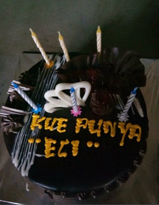 Detail Foto Kue Ulang Tahun Lucu Nomer 55