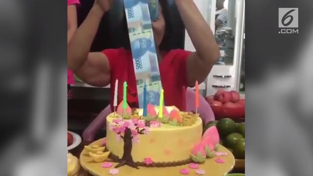 Detail Foto Kue Ulang Tahun Unik Nomer 16