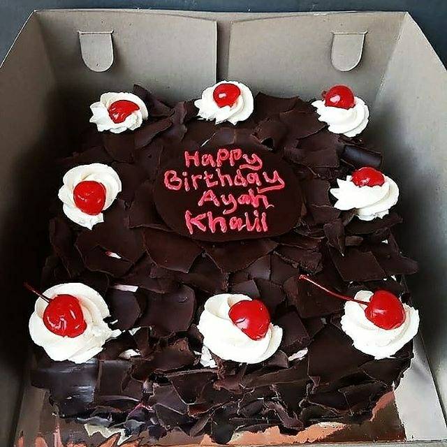 Detail Foto Kue Ultah Coklat Nomer 14