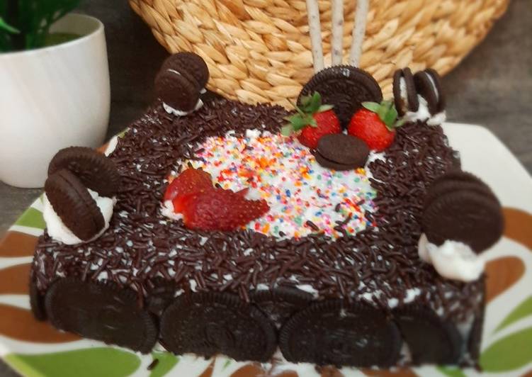 Detail Foto Kue Ultah Sederhana Nomer 34