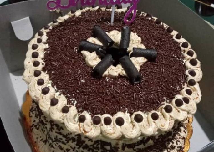 Detail Foto Kue Ultah Sederhana Nomer 49