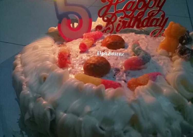 Detail Foto Kue Ultah Sederhana Nomer 52