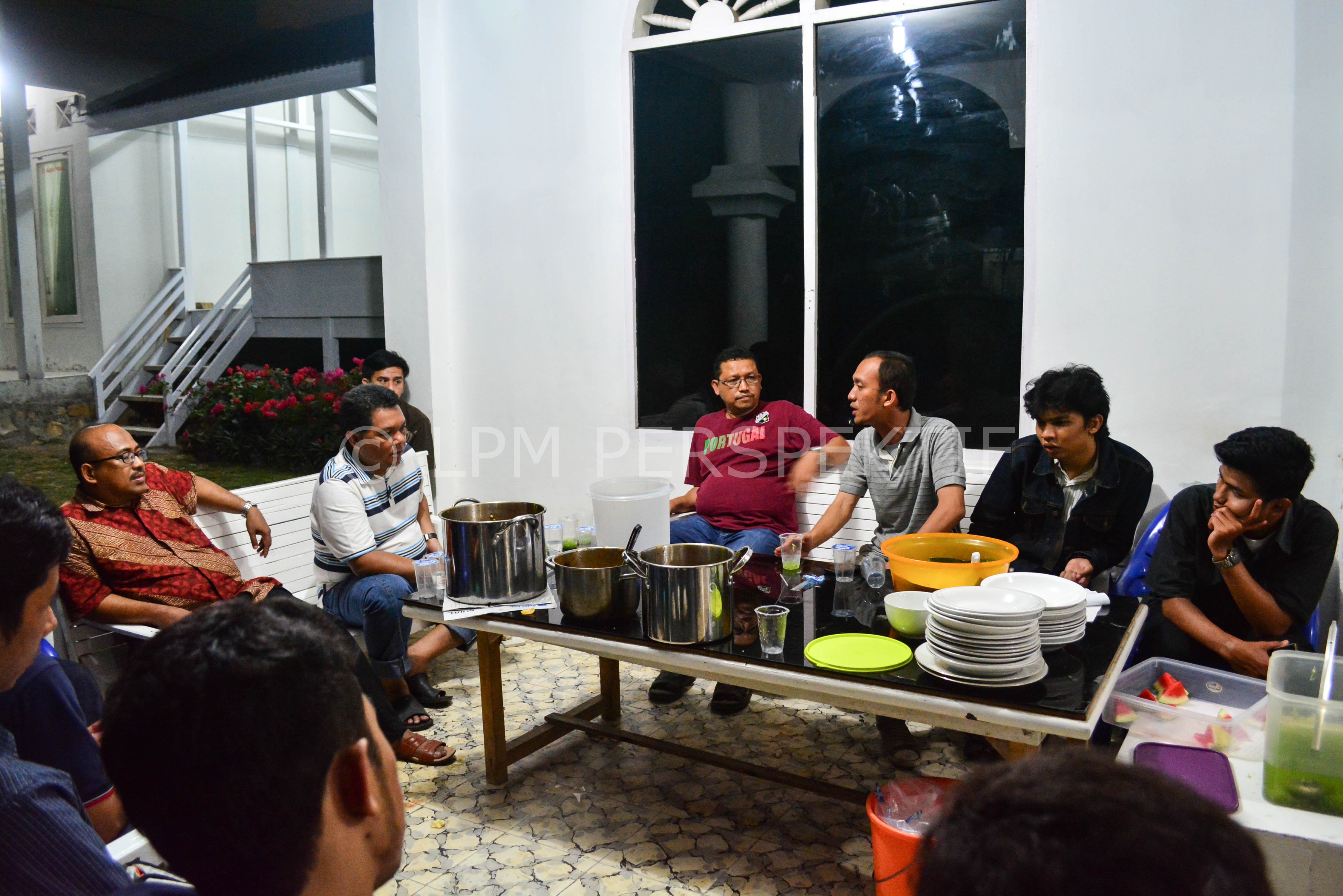 Detail Foto Kumpul Keluarga Di Rumah Nomer 6