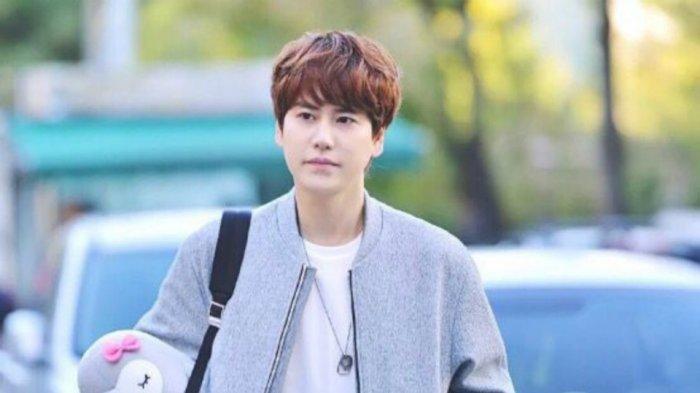 Detail Foto Kyuhyun Terbaru Nomer 38