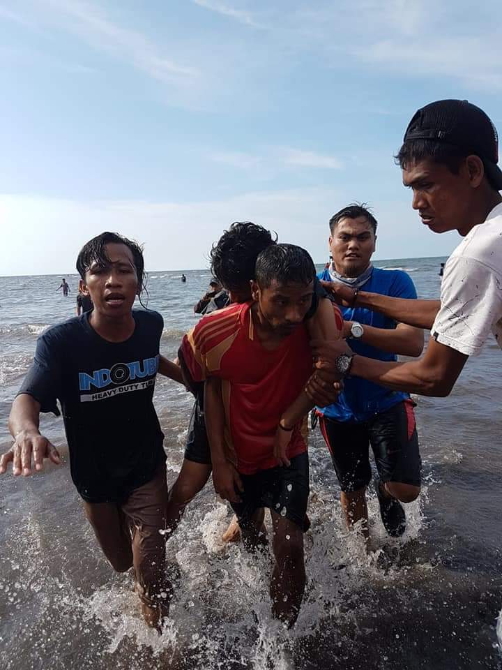 Detail Foto Lagi Di Pantai Nomer 24