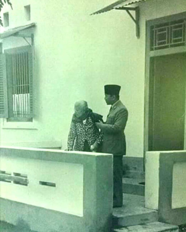 Detail Foto Langka Soekarno Nomer 12