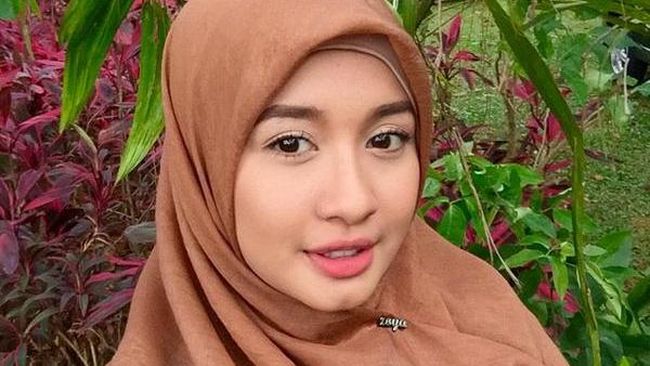 Detail Foto Laudya Cynthia Bella Berhijab Nomer 11