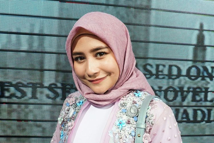 Detail Foto Laudya Cynthia Bella Berhijab Nomer 34