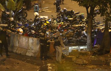 Detail Foto Ledakan Bom Kampung Melayu Nomer 5