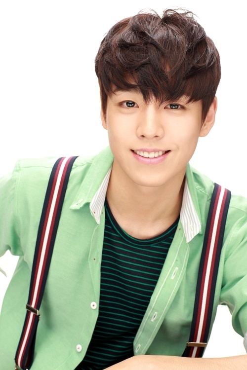 Detail Foto Lee Hyun Woo Nomer 35