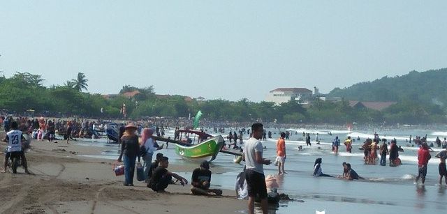 Detail Foto Liburan Di Pantai Nomer 16