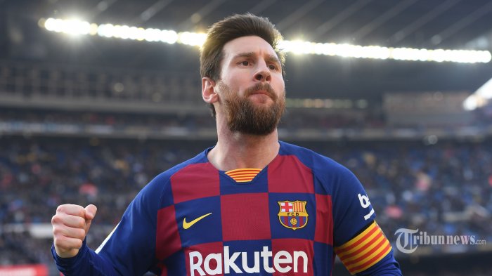 Detail Foto Lionel Messi Kecil Nomer 36