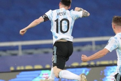 Detail Foto Lionel Messi Kecil Nomer 47