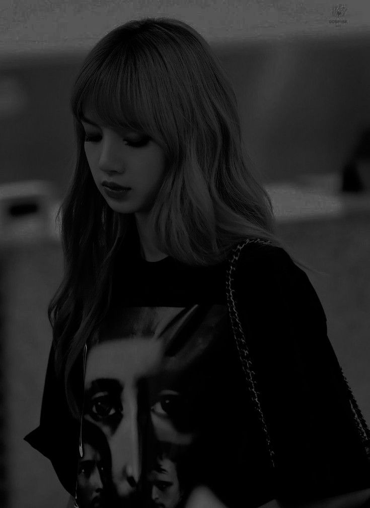 Detail Foto Lisa Blackpink Aesthetic Nomer 20