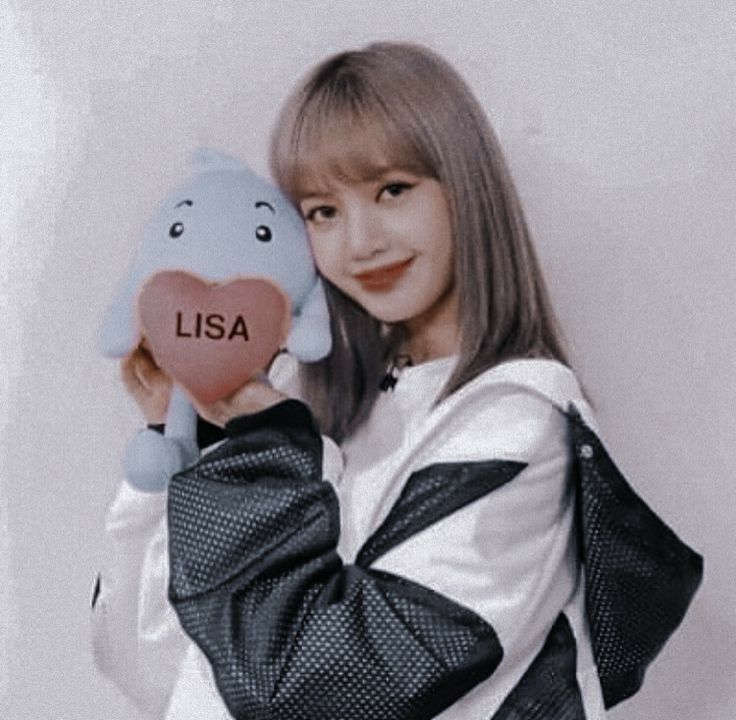 Detail Foto Lisa Blackpink Lucu Nomer 22