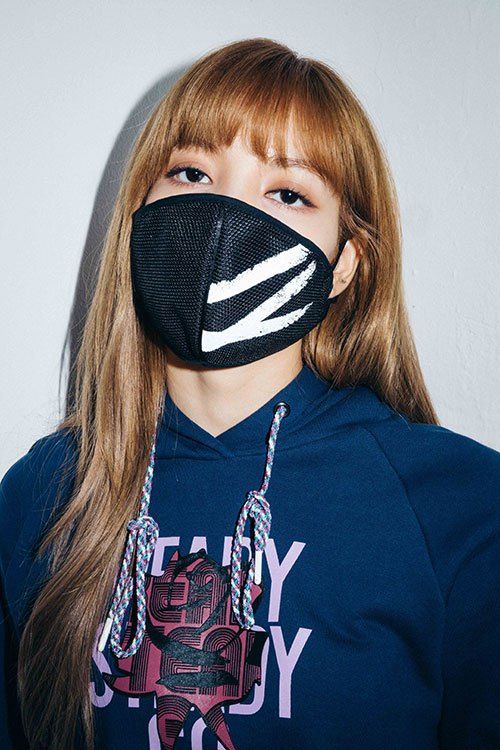 Detail Foto Lisa Blackpink Swag Nomer 23