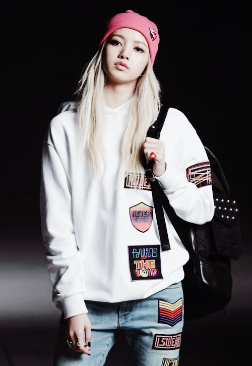 Detail Foto Lisa Blackpink Swag Nomer 6