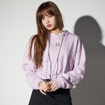 Detail Foto Lisa Blackpink Terbaru Nomer 21