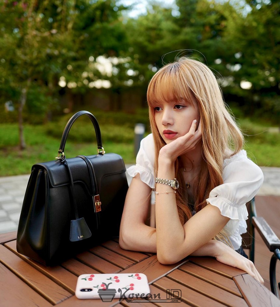 Detail Foto Lisa Blackpink Terbaru Nomer 43