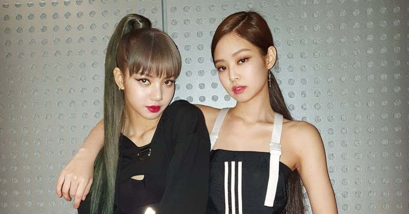 Detail Foto Lisa Dan Jennie Blackpink Nomer 5