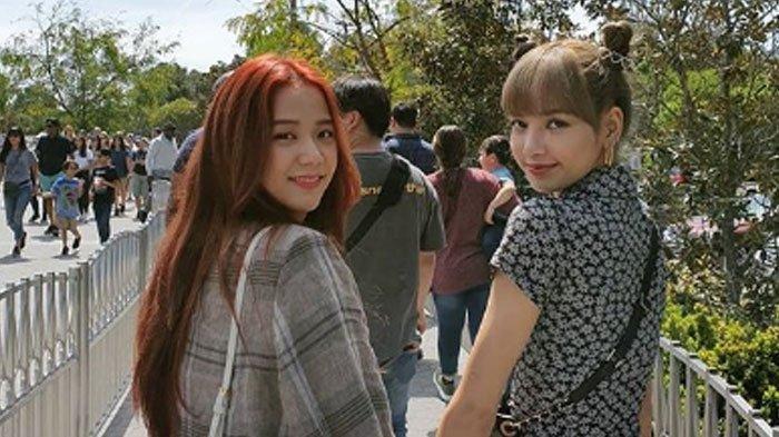 Detail Foto Lisa Dan Jisoo Blackpink Nomer 26