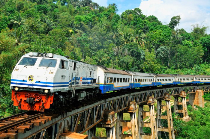 Detail Foto Lokomotif Kereta Api Indonesia Nomer 6