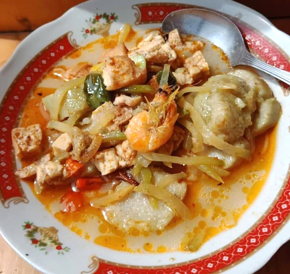 Detail Foto Lontong Sayur Nomer 20