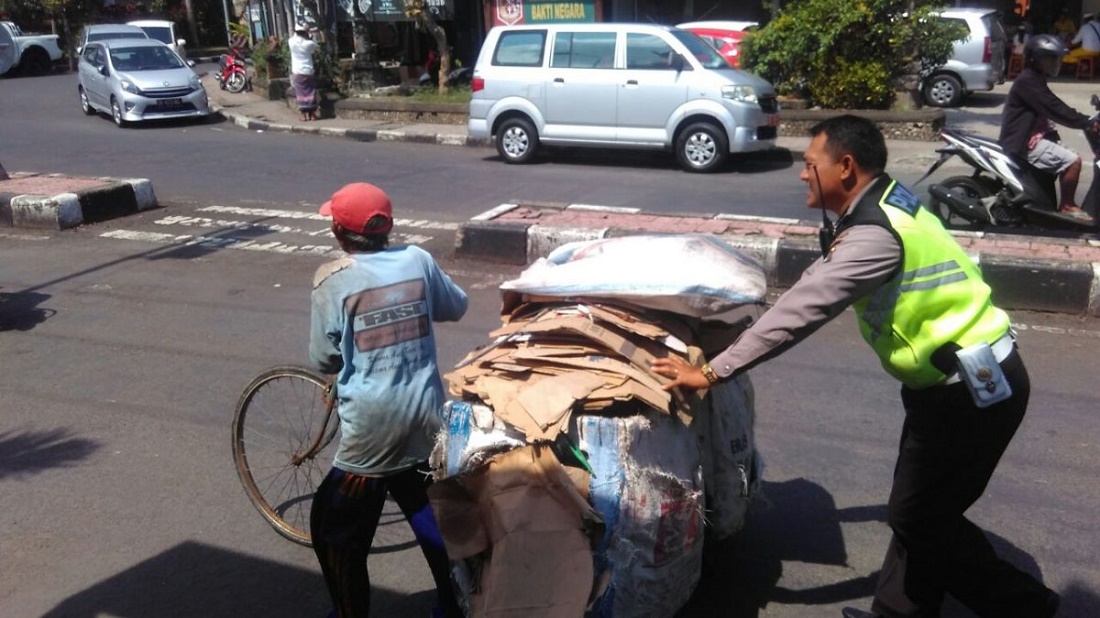 Detail Foto Lucu Aneh Tapi Nyata Nomer 19