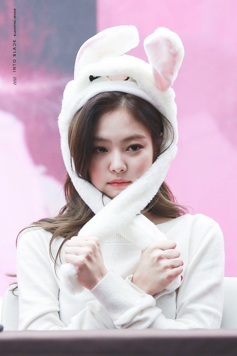 Detail Foto Lucu Jennie Blackpink Nomer 3