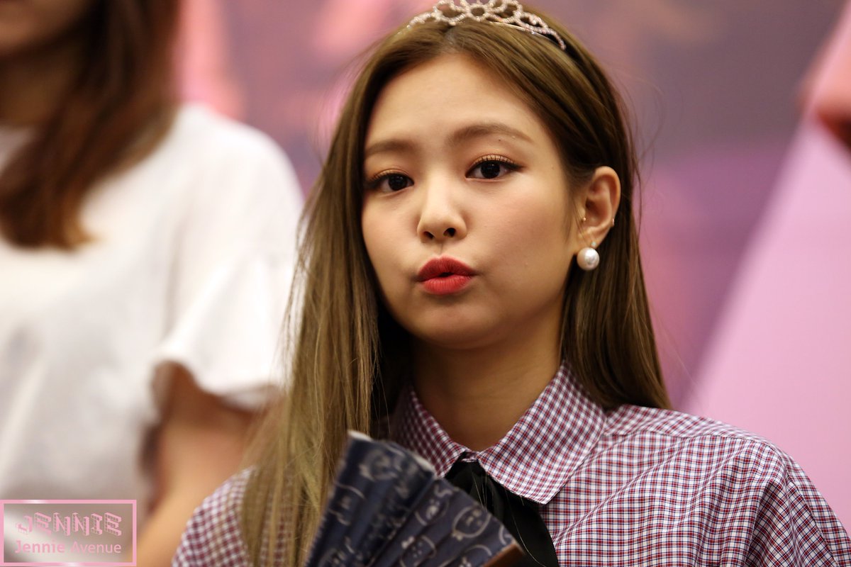 Detail Foto Lucu Jennie Blackpink Nomer 21