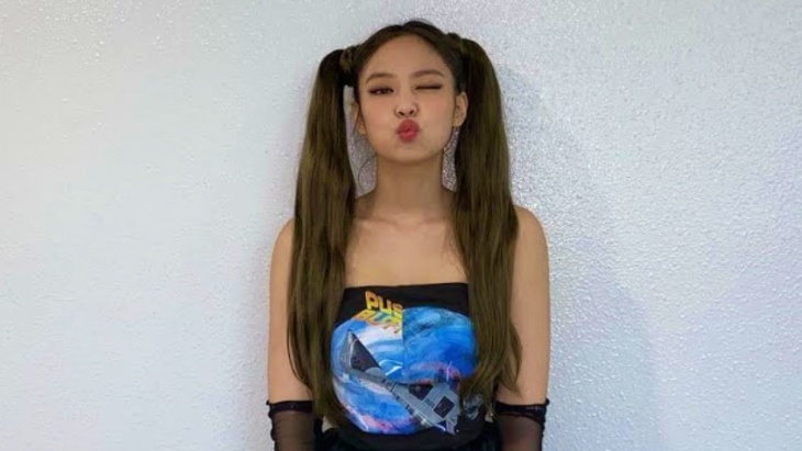 Detail Foto Lucu Jennie Blackpink Nomer 9